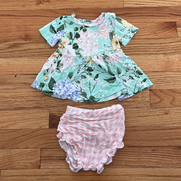 POSH PEANUT erin peplum top and bloomers size 3-6 months - Picture 2 of 3